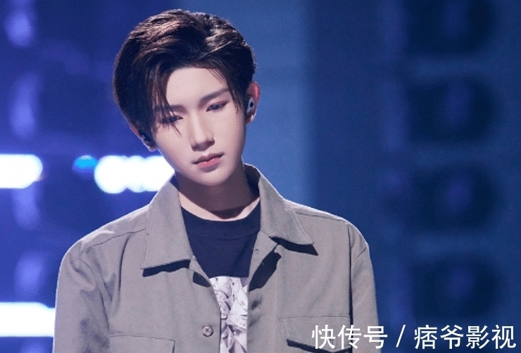 主持人大賽|王源被催考主持人證,眾人渴求藝人持證上崗,優(yōu)秀外也需自身約束