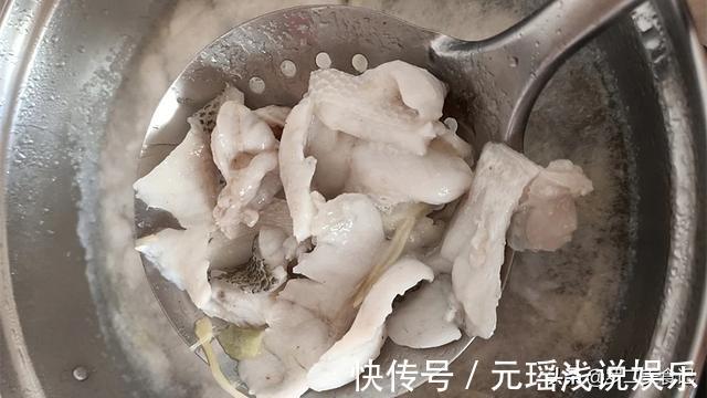 鲈鱼|鲈鱼这样做太好吃了,肉香嫩滑,吃了几十年都没吃够,太解馋了