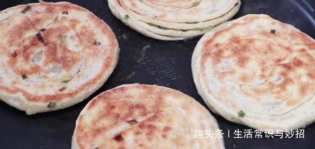 花生米别再油炸了，加3个鸡蛋，出锅比吃肉还香，做一大盘不够吃