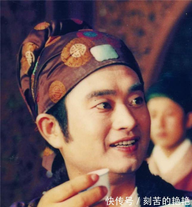 红楼梦$红楼梦薛姨妈被贾母“软勒索”,有苦说不出,王夫人也无可奈何