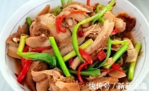 茄子|实惠又好吃的家常营养小炒，家人最爱吃了，每周都要做上几盘！