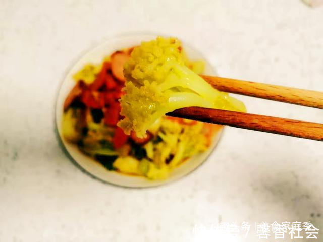 晚餐|晚餐菜花这样做，色泽金黄不发黑，营养均衡，上桌就被孩子抢光了