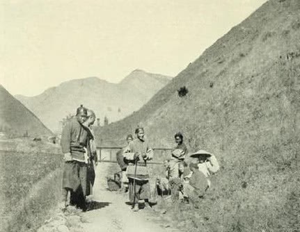 富饶|面积为57万平方公里的两省，被百姓们用手“挖出”，从蛮荒变富饶