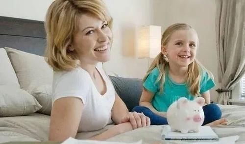 零花钱|“妈妈,可以给我钱吗?”两个妈妈不同做法影响孩子不同人生