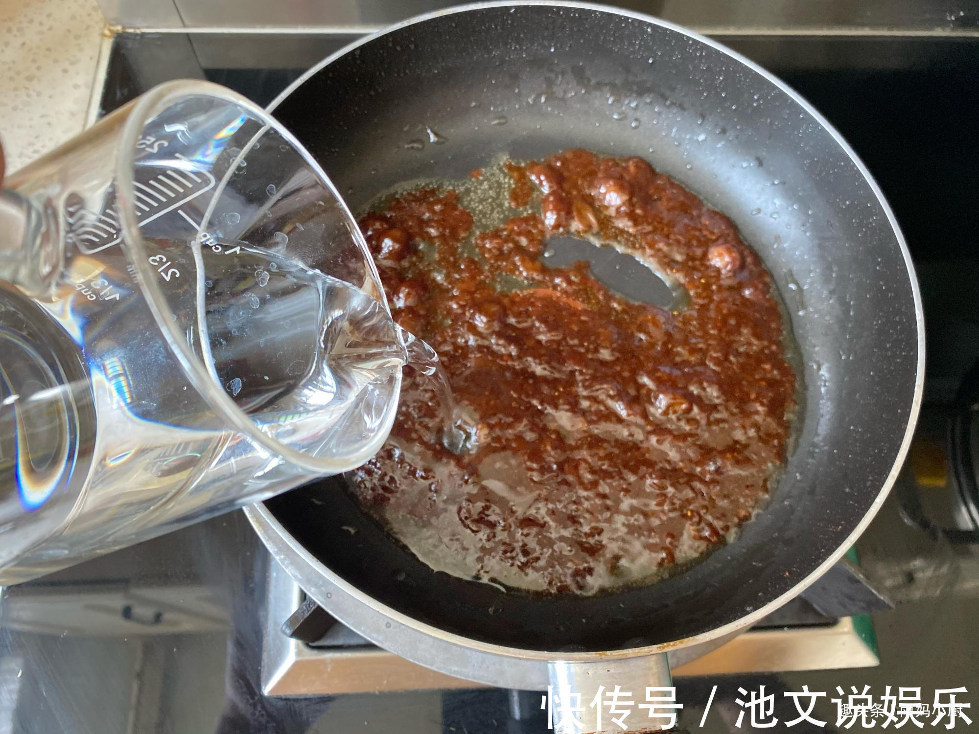 想吃|想吃酱香饼别再买了，一口锅在家自己做，外酥里嫩，酱香浓郁