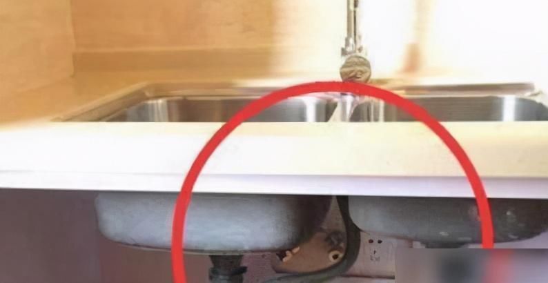 厨房|头一次见有人厨房这样装插座，一进门我就看愣，太聪明了