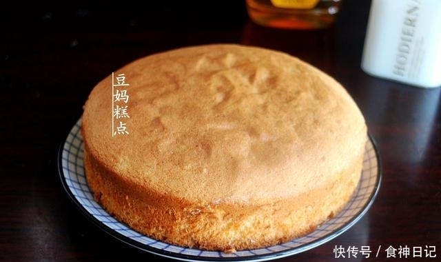 不用油不用牛奶,教你做蜂蜜蛋糕,蒸或烤都可以,只需4种食材