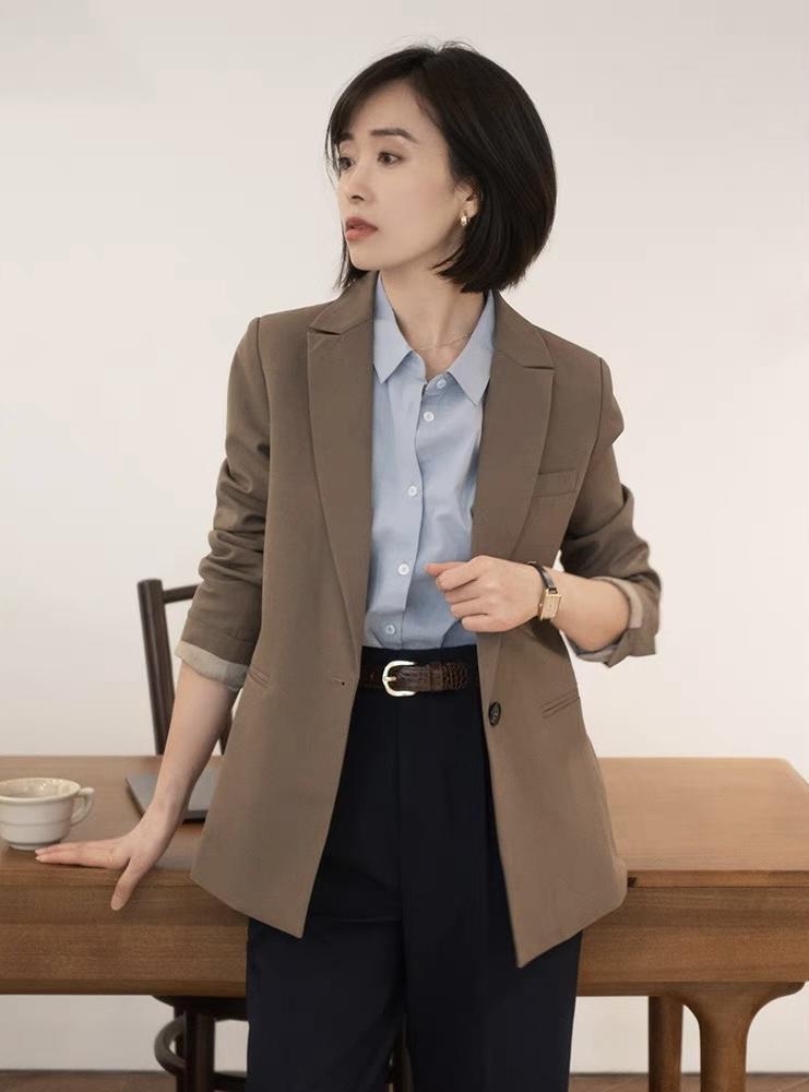 西装|中年女人要学会穿“西装”,不挑人又chic,出街赚足回头率