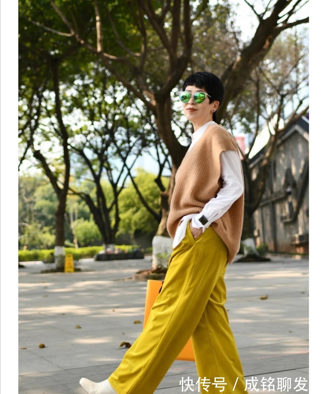 梅姨|62岁的奶奶靠气质美得出众!服装搭配减龄又时尚,每一套都不简单