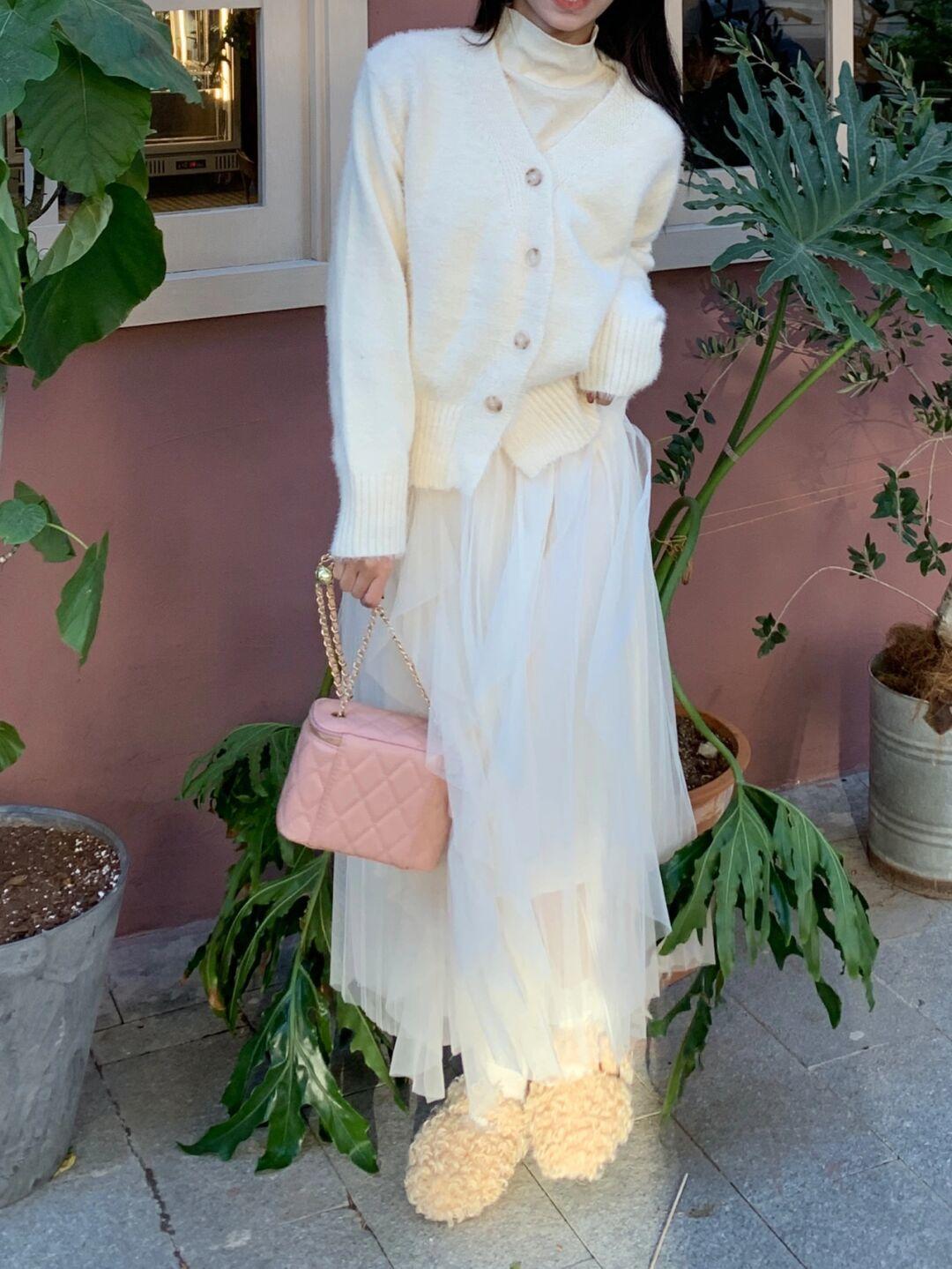 冬天|这个冬天还只会穿羽绒服?一件棕色大衣完全就能够搞定这个冬天,让你穿出女神范!