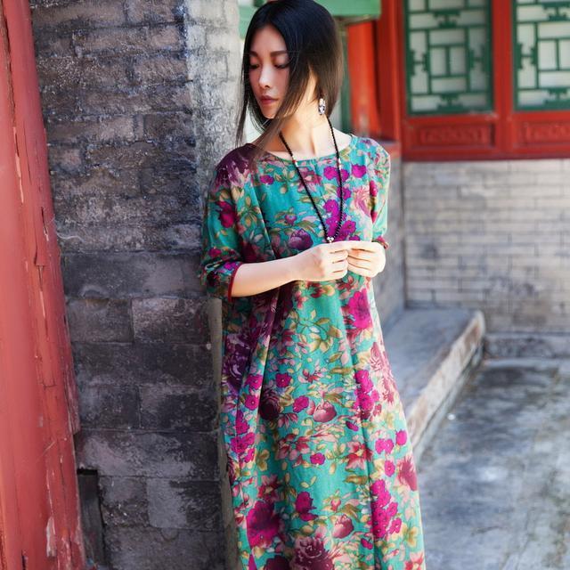 背带裙 穿上旗袍裙的她,才是最美的中国女人,优雅韵味尽在举手投足间