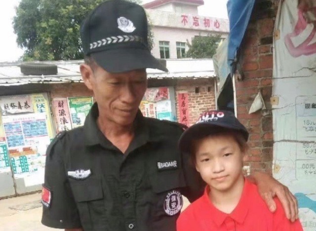 村民|大型庆祝仪式已准备好？全红婵老家村民忙着搬烟花，红姐或有惊喜