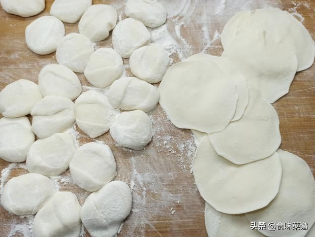 搅拌均匀|头伏到吃饺子，分享8种饺子馅的调法，有荤有素，鲜嫩营养又多汁