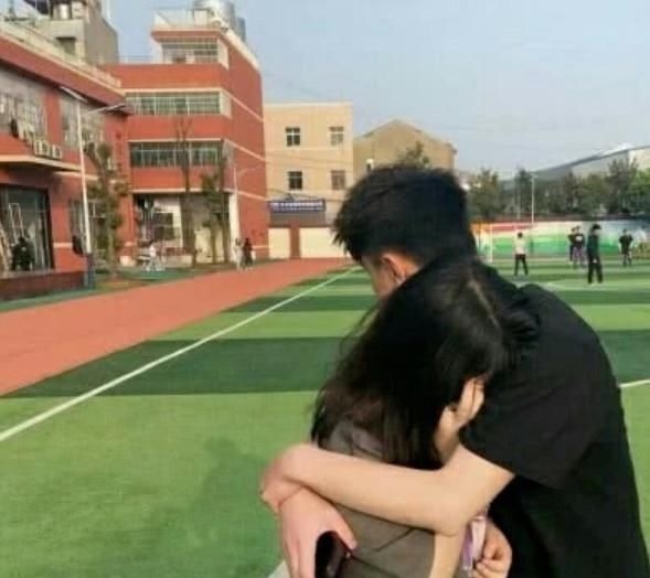 早恋|家长“突然”问你这3问题,八成怀疑你“早恋”了,可别不打自招哟