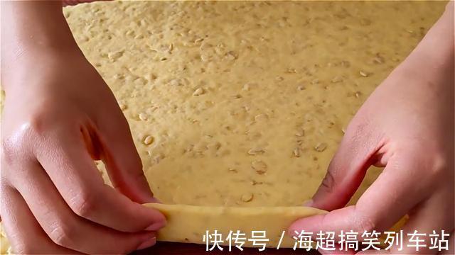 好吃|燕麦这样做太好吃了,往里面加3个鸡蛋,比油条好吃,比馅饼简单