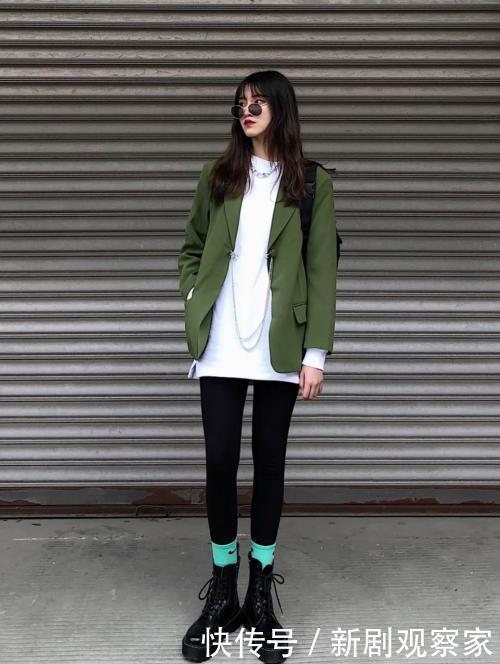 显腿长|打底裤已经彻底失宠了,今年流行的是“液体裤”,时髦遮肉又百搭