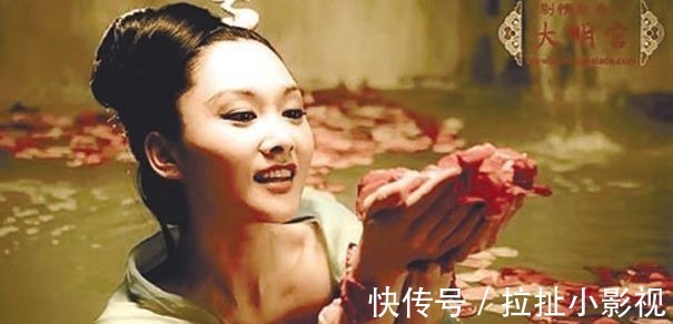 唐故#专家从猪圈里找到一块石板,上面刻着六个字,解开了一美女的秘密!