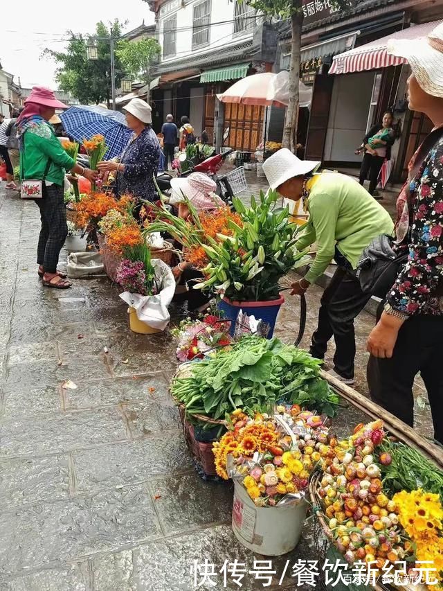 豆腐脑|云南姑娘晒菜市场，走红朋友圈，出门买菜就像旅游，网友:太美了