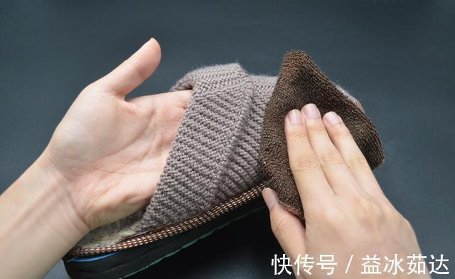 洗衣液|不管棉拖有多脏,试试这个方法,不用水洗不用晾晒,棉拖立马干净