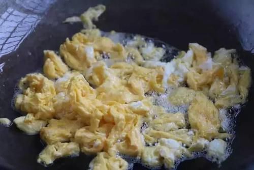 自从学会这道素菜，我家连吃6天，5分钟上桌，上桌全家不够分