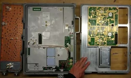 电巢|电巢学堂:华为基站拆解,PCB设计+高频走线,完美的像艺术品!