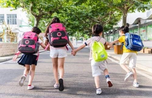 暑假|2021年中小学暑假时间公布，与往年差距较大，学生家长左右为难