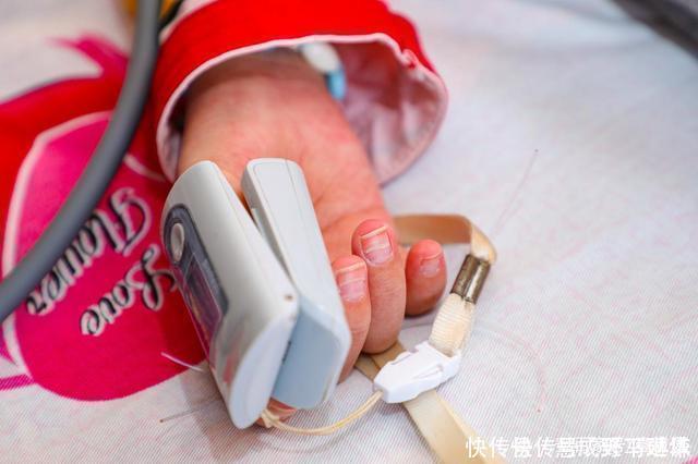 妈妈|“爸爸去了天堂,别让妈妈听见”,6岁女孩懂事得让人心碎