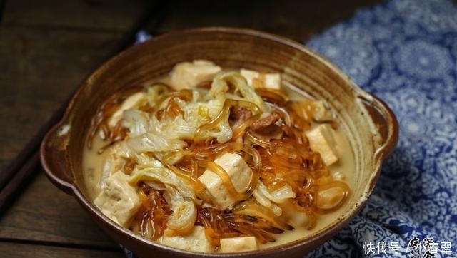 暖洋洋|东北冬天最常吃的菜,白菜豆腐炖粉条,吃完浑身暖洋洋