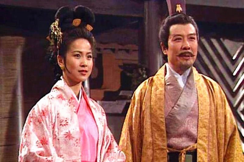 归降|刘璋虽然昏弱无能,麾下却有三位名将,归降后刘备对其称赞不已