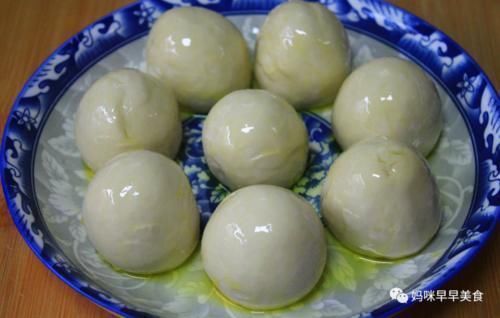 韭菜|这才是韭菜馅饼的正确做法，皮薄如纸，鲜香浓郁，一次8个不够吃