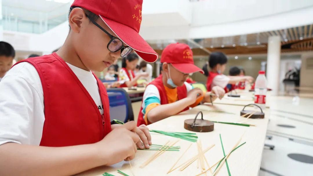 小读者们|打卡最美图书馆！六图迎来10位来自合肥的小读者