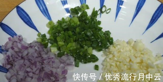 红烧豆腐的家常做法，香嫩入味，好吃又下饭，老人孩子都爱吃！