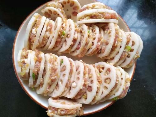  香酥炸藕合，又酥又糯，一口咬下去唇齿流香