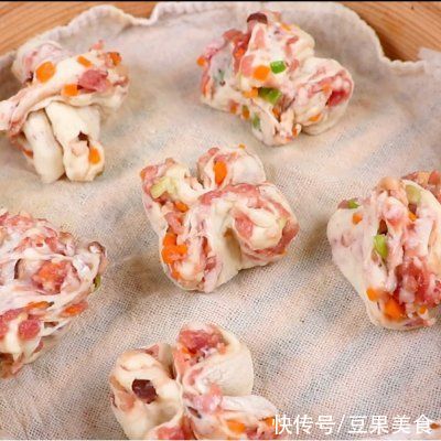 胡萝卜|花样主食之米粒花卷这样做，隔壁小孩都馋哭了