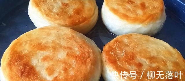 萝卜这样做太好吃了，皮薄馅大，个个鼓大泡，润燥又清肺！