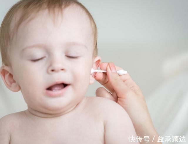 孙子|孙子吵吵耳朵疼,奶奶扒开孩子耳朵一看,里面的情形很恐怖