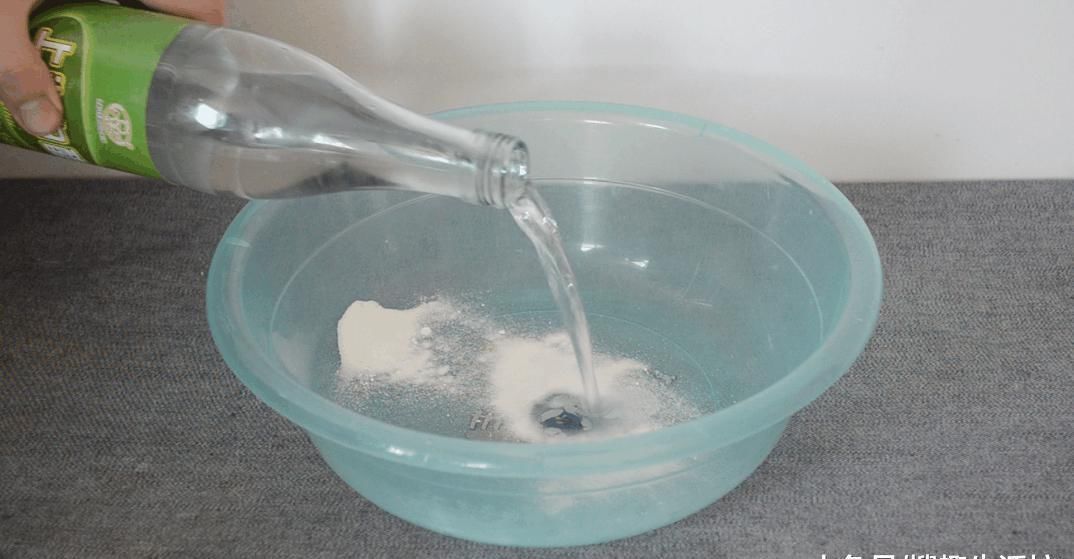 毛巾|厨房抹布又脏有油难清洗 教你一招用它泡一泡, 抹布比毛巾还干净