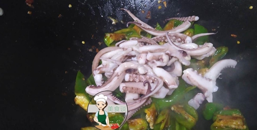 一道简单的家常小炒菜,鲜香开胃,上桌准能胃口大开,做法还简单