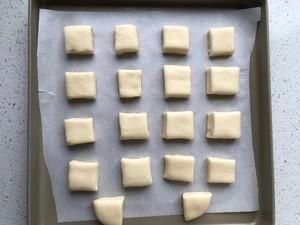 奶香浓郁小巧可爱，小朋友喜欢的牛奶小馒头