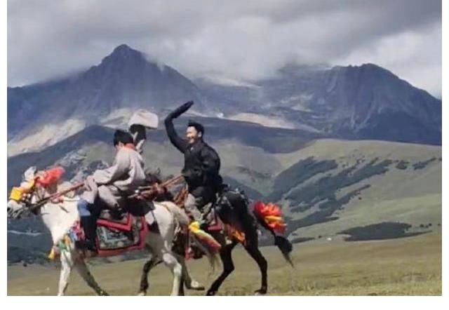 谢霆锋是真的准备认真当一个大厨吗？回复都在教人家做菜