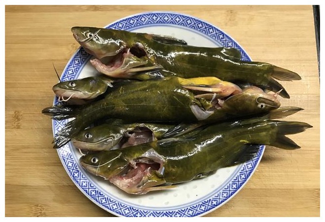 晚餐的这鱼汤孩子最爱,三天二头就要吃,每次汤都喝精光