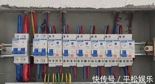 2p|家庭配电箱内的开关怎么选?空开还是漏保?有什么区别呢?