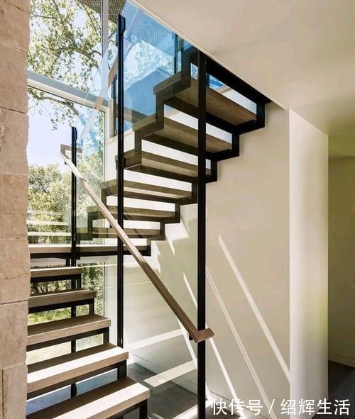 泳池|山中造个别墅,院中百年古树,庭院、壁炉、泳池,奢侈生活美如画