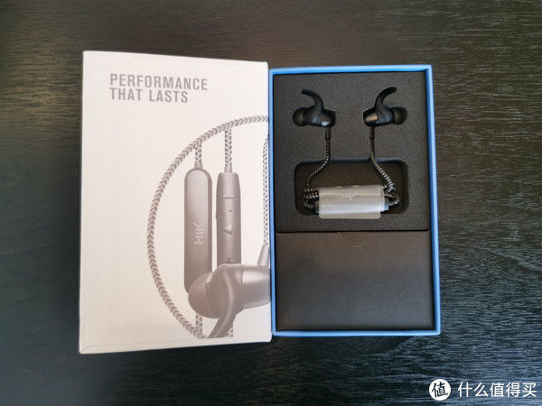 siri|HIK颈挂耳机开箱，轻奢尼龙线和海豚仿生音腔，夏天减肥靠它了！