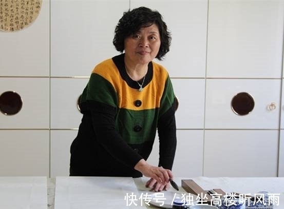 书法艺术!女书法家陈萍笔法老辣,书协大佬自叹不如,对她称赞不已!