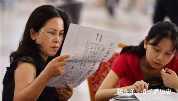 中国“唯一”坚持手写录取通知书的大学，出自书法家之手值得珍藏