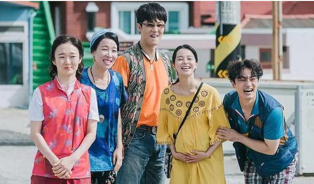 回看《海岸村恰恰恰》的多个配角，浓浓的人情味下引发共鸣