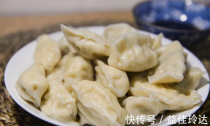 好吃|天冷，多吃这菜，5毛钱一斤，做成水饺，皮薄馅多，比韭菜还好吃