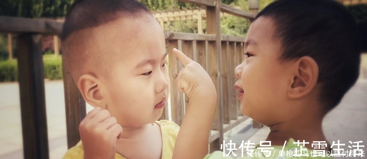 生活环境|父亲的三种行为，让孩子容易产生自卑心理，别让孩子对你失望！