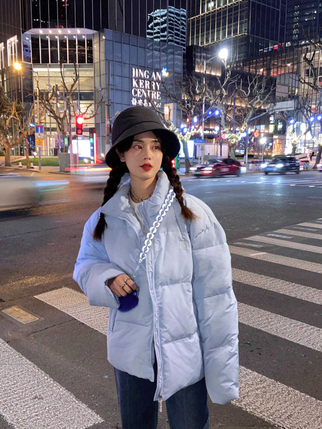 呆板|今年羽绒服流行选短不选长,穿着保暖时尚又显高,小个子也喜欢